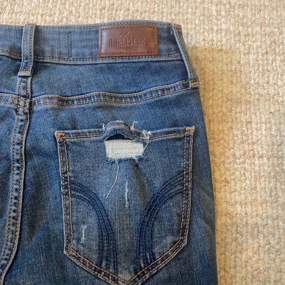 Distressed skinny jeans - Picture 7 of 8